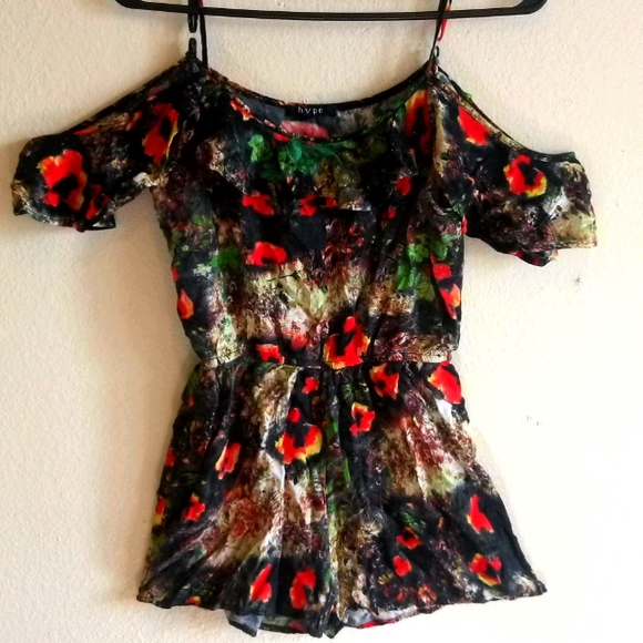 Hype Floral Romper - Picture 1 of 13